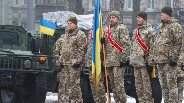 Presidenti ukrainas: Forcat e armatosura të Ukrainës janë në gjendje të reagojnë ndaj çdo sulmi nga Rusia