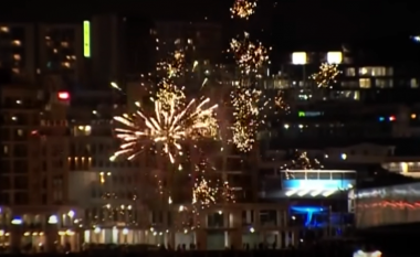 Zelanda e Re dhe Australia hyjnë në Vitin e Ri 2022 – festojnë me fishekzjarrë