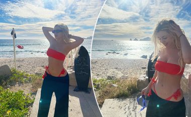 Ava Max e shijon ditën e fundit të vitit 2021 në plazh, ndërsa nuk heziton të tregojë linjat atraktive të trupit në paraqitje me bikini