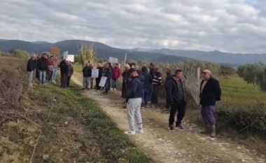 Baza e NATO-s në Kuçovë, banorët të pakënaqur me çmimin për shpronësimin e tokave