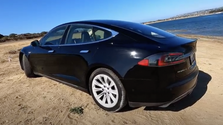 Kështu duket një Tesla Model S pas 680 mijë kilometrave