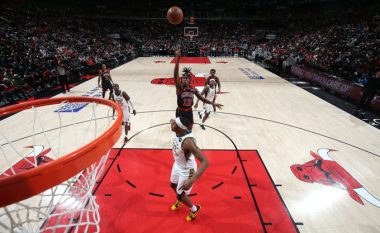 Mposhten Clippers, fitojnë Bulls – rezultatet e takimeve në NBA