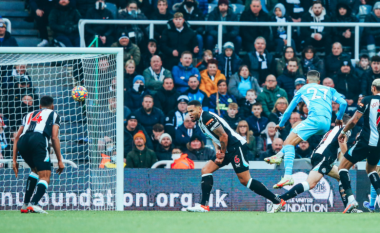 Manchester City fiton bindshëm ndaj Newcastle United