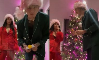 Megan Fox dhe Machine Gun Kelly kombinohen me pizhame Krishtlindjesh