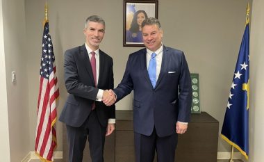 Ambasadori i ri i Kosovës në SHBA, Dugolli takon Escobarin: Rikonfirmuam objektivin tonë të përbashkët për të thelluar marrëdhëniet e veçanta Kosovë-SHBA