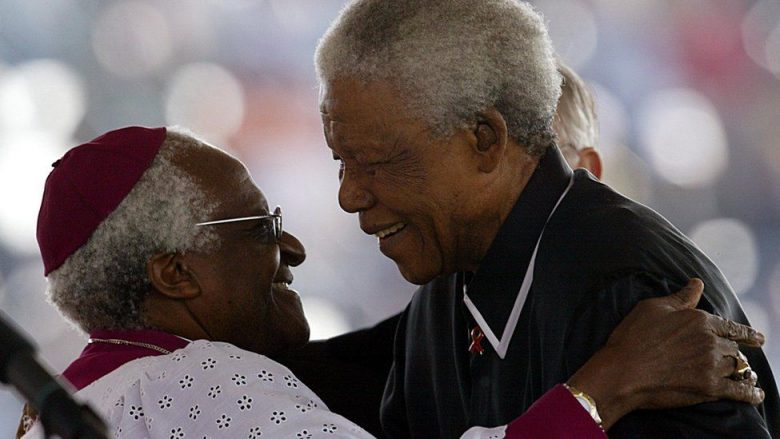 Desmond Tutu: Heroi anti-aparteid i Afrikës së Jugut vdes në moshën 90-vjeçare