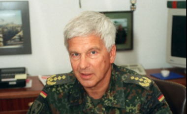 Vdes ish-komandanti i KFOR-it në Kosovë, Klaus Reinhardt