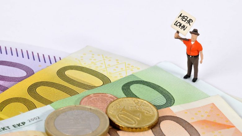 Rritje të forta pagash priten në vitin 2022, thotë një nga institutet më të mëdha në Gjermani
