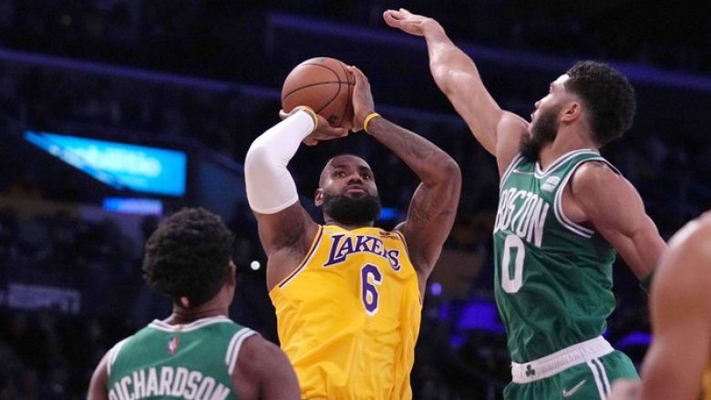 Vazhdon forma e luhatshme e Lakers – rezultatet e tri takimeve në NBA