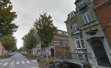 Ambasada e Kosovës në Bruksel: Për të marr shërbime konsullore, qytetarët duhet të paraqesin dëshmi vaksinimi ose testet kundër COVID-19