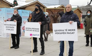 ​Punëtorët e Lotarisë sërish në protestë, kërkojnë miratimin e Ligjit dhe marrjen e pagave