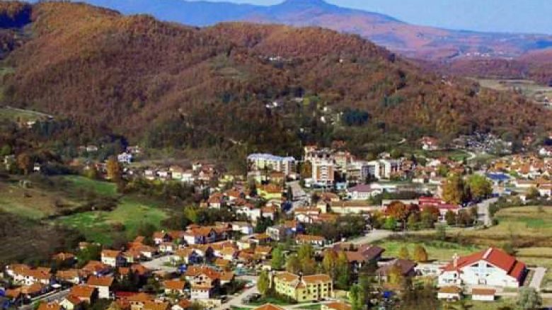 Shqiptarët nga Medvegja i shkruajnë letër shefit të OSBE-së në Serbi