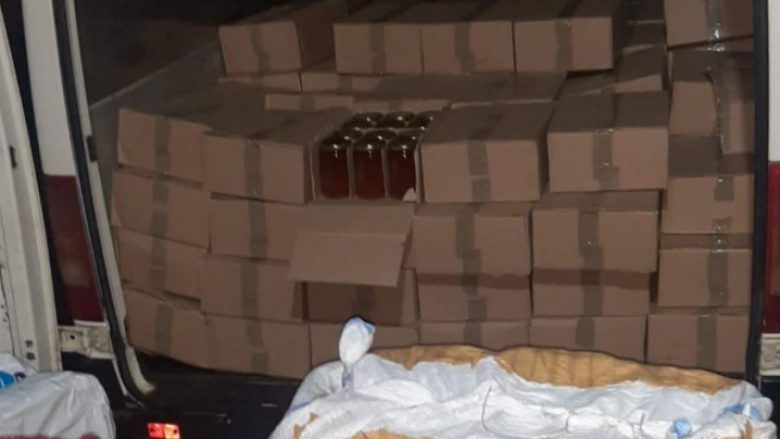 Policia kufitare konfiskon mbi dy mijë kilogramë mjaltë kontrabandë në vlerë 20 mijë euro
