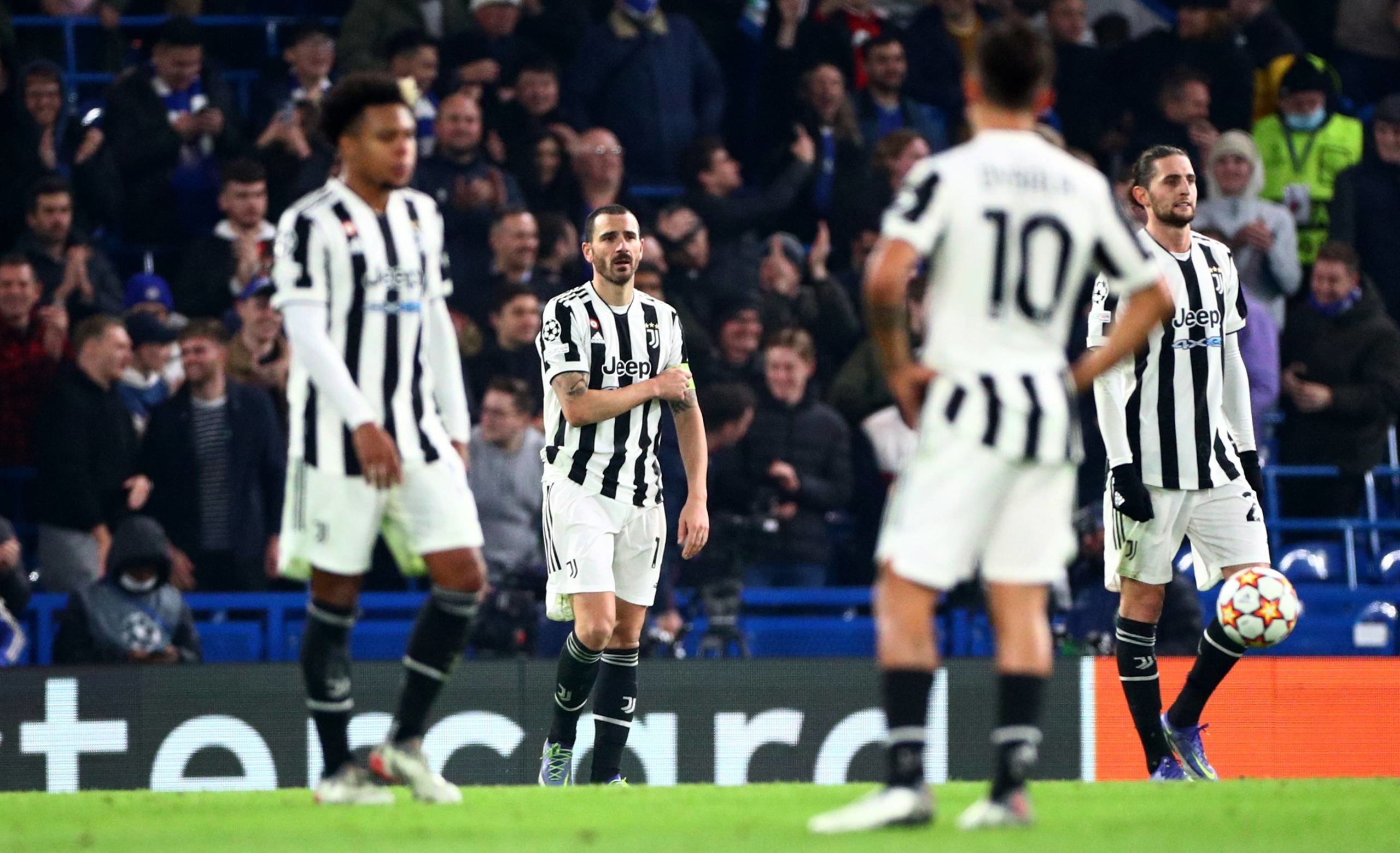 Juventusi do t’i largojë katër futbollistë gjatë janarit, tre prej tyre mesfushor