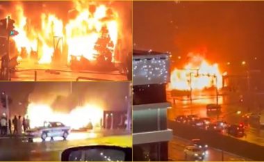 Pas një shpërthimi të madh, një restorant në Beograd përfshihet nga zjarri – ka të lënduar