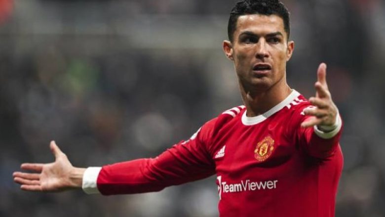 A do të largohet Cristiano Ronaldo nga Manchester United?