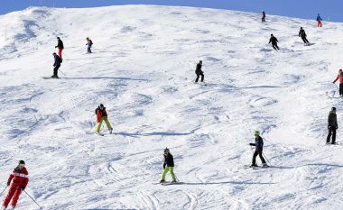 MKRS ndan 330 mijë euro për trajnimin e 400 nxënësve në skijim