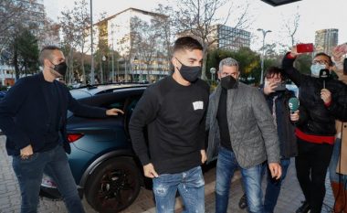 Torres arrin për teste mjekësore te Barcelona