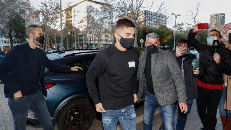 Torres arrin për teste mjekësore te Barcelona
