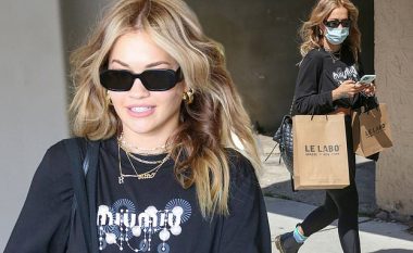 Rita Ora rregullohet dhe bën blerjet për Krishtlindje, gjersa vazhdon ta shijojë qëndrimin me të dashurin në Australi