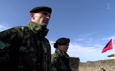 Ushtria shqiptare po kërkon rekrutë të rinj nga 17 deri në 27 vjeç