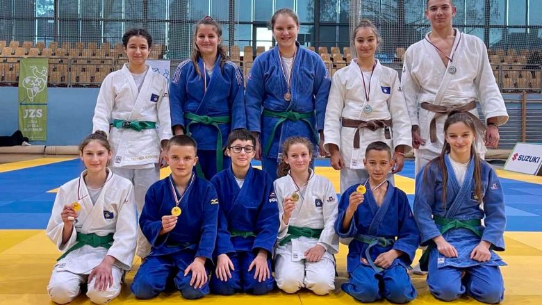 “Ditë e bukur për të ardhmen e xhudos”, Driton Kuka tregon se fëmijët tanë fituan tetë medalje në Maribor
