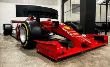 Simulatori i përdorur i Ferrari F1 shitet për 40 mijë funte