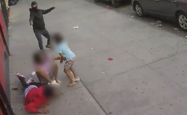 Shtiu me revole mbi anëtarin e bandës rivale, për pak sa nuk i qëlloi fëmijët e viktimës – dënohet me 15 vite burgim sulmuesi nga Bronxi