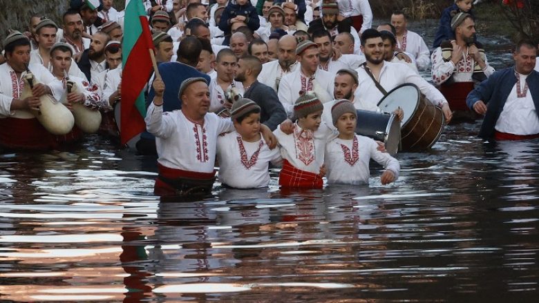Popullsia bullgare tkurret me 11.5 për qind – mbi 844 mijë njerëz kanë braktisur Bullgarinë