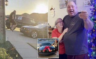 Burri nga Arkansasi nuk mund të kontrollonte emocionet kur gruaja e befasoi me veturën e ëndrrave: Më ke blerë Mustang