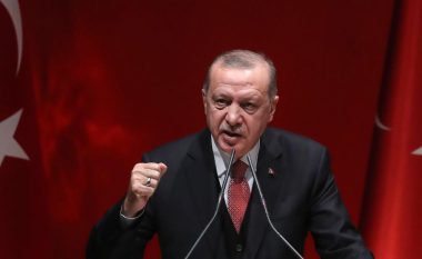 Erdogan shkarkoi shefin e Agjencisë turke të Statistikave vetëm se njoftoi që inflacioni tejkaloi shifrat prej 35 për qind