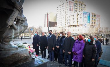 Krasniqi: Flijimi i Zahirit, Hakifit e Edmondit për çlirim, është drita e ditëve të bardha të Kosovës