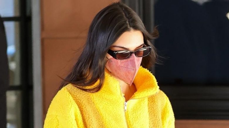 Ajo dikton trendët e modës: Kendall Jenner me një veshje të thjeshtë, komode dhe moderne