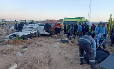 Të paktën 16 të vdekur në një aksident automobilistik në Egjipt
