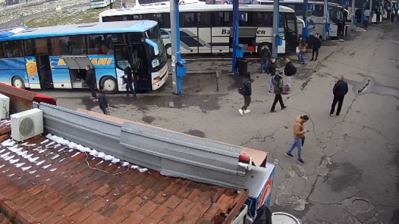 Policia për tretën herë pranoi telefonatë të rrejshme për bombë në Stacionin e Autobusëve në Prishtinë