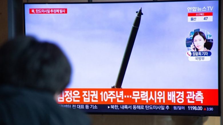 Koreja e Veriut lëshon një tjetër raketë balistike, e dyta në më pak se një javë