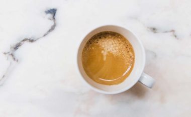 Pirja e kafesë së pa filtruar mund të rrisë rrezikun e sëmundjeve të zemrës dhe goditjes në tru