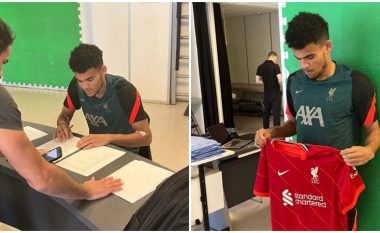 Bëhen virale fotografitë e Luis Diaz duke nënshkruar kontratën me Liverpoolin dhe duke pozuar me fanellën e Reds