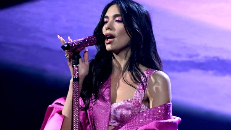 Dua Lipa do të sjell pamje të rralla nga jeta e saj në prapaskenat e turneut Future Nostalgia