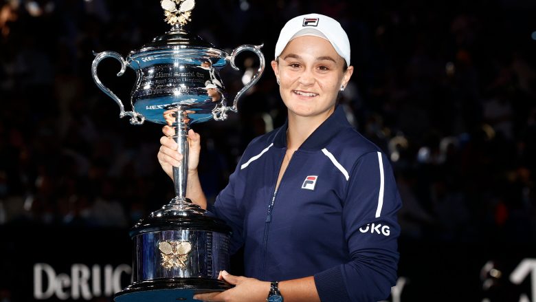 Ashleigh Barty triumfon në Australian Open me një rikthim fantastik në setin e dytë