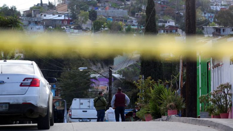 Një gazetar meksikan që mbulonte çështjet e krimit dhe sigurisë qëllohet për vdekje, para shtëpisë së tij