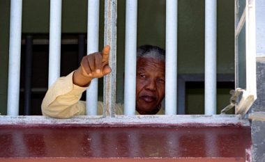 Nuk do të shitet çelësi i qelisë ku qëndronte Mandela – por edhe shumëçka tjetër do t’i kthehet Afrikës