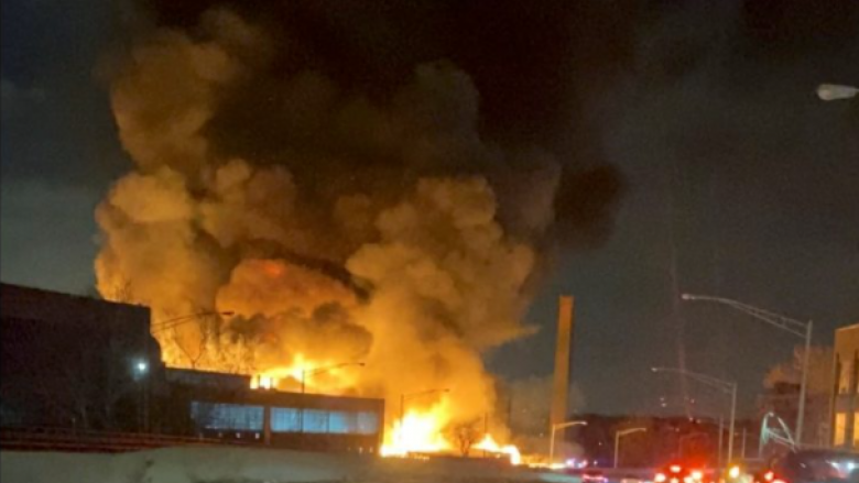 Shpërthen zjarri në një fabrikë kimikatesh në New Jersey