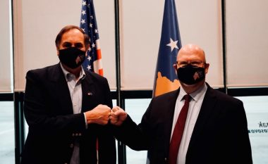 Arrin në Kosovë ambasadori i ri i SHBA-ve, Jeff Hovenier