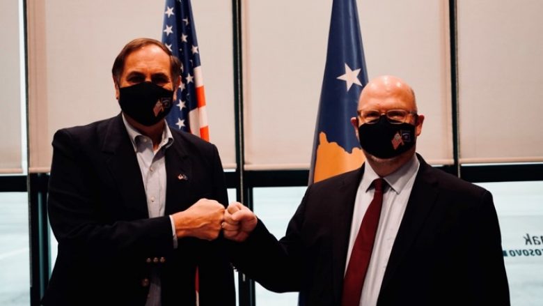 Arrin në Kosovë ambasadori i ri i SHBA-ve, Jeff Hovenier
