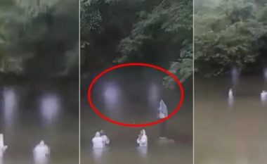 “Shihni, ata kanë krahë!”: Pamje që kanë provokuar reagime të shumta, pasi janë kapur gjatë një pagëzimi në një lumë në Honduras