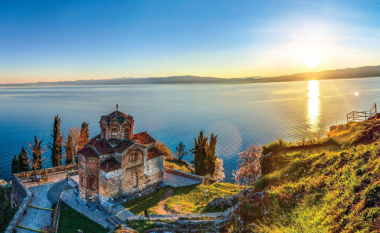 Pse Riviera e Ohrit duhet të jetë destinacioni juaj i radhës! 