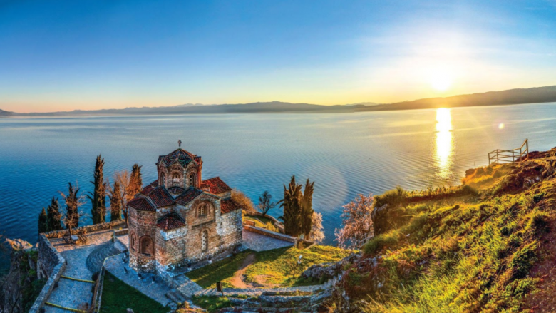 Pse Riviera e Ohrit duhet të jetë destinacioni juaj i radhës! 