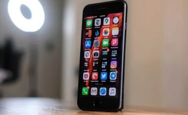 Apple thuhet se do të zbulojë një iPhone SE me 5G këtë pranverë