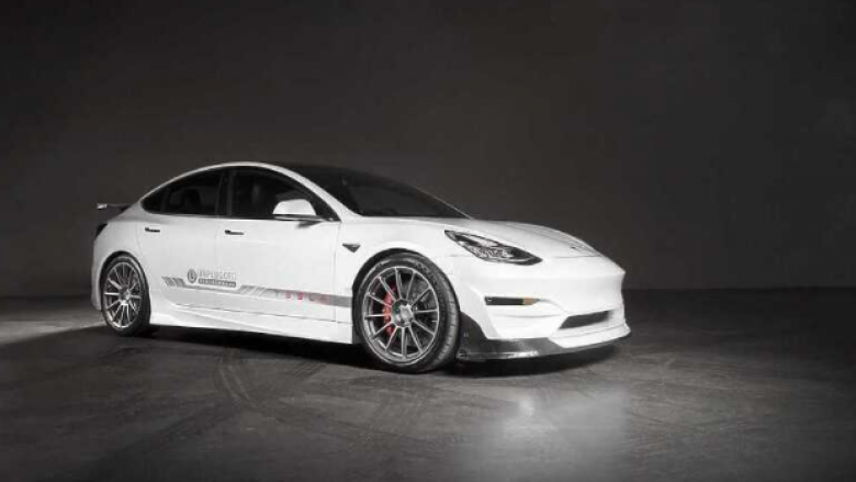 Koenigsegg prodhon pjesë karboni për veturat Tesla